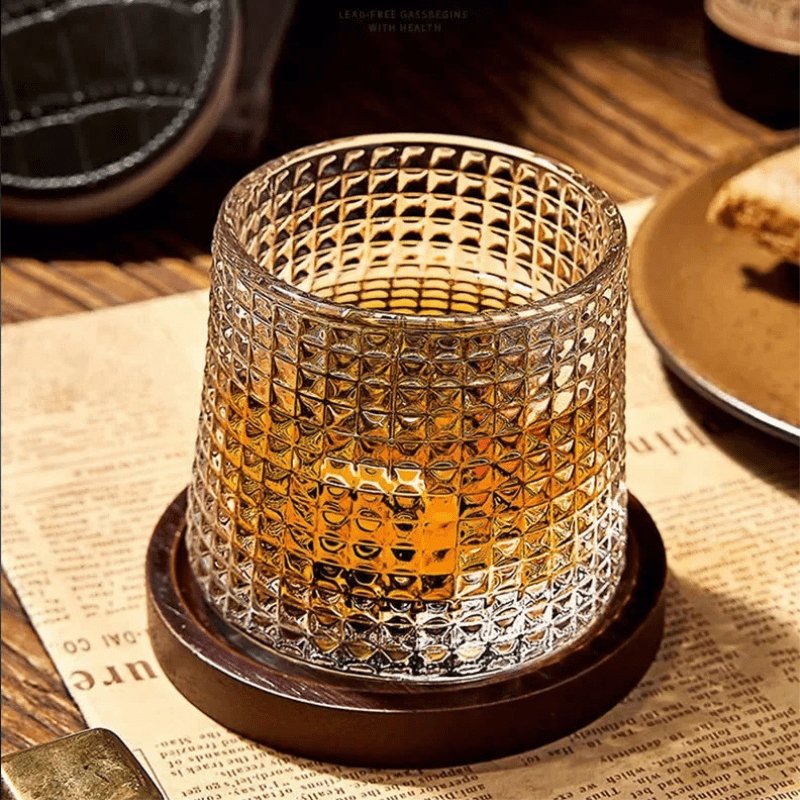 Copo de Whisky Cristal com Base Rotativo Bar em Casa Zeraffe - Zeraffe | Novidades exclusivas e produtos que facilitam sua vida