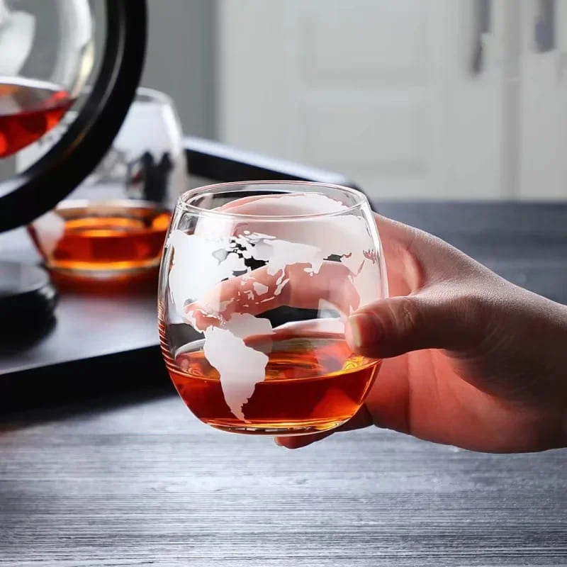 Decanter Whisky Globo Conjunto Recipiente de Vidro Zeraffe - Zeraffe | Novidades exclusivas e produtos que facilitam sua vida