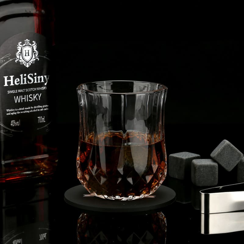 Kit Whisky Copos Cubo de Gelo Pegador Bar em Casa Zeraffe - Zeraffe | Novidades exclusivas e produtos que facilitam sua vida