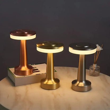 Luminária de Mesa Decorativa LED Retrô 3 Tons de Luz em Metal - Zeraffe