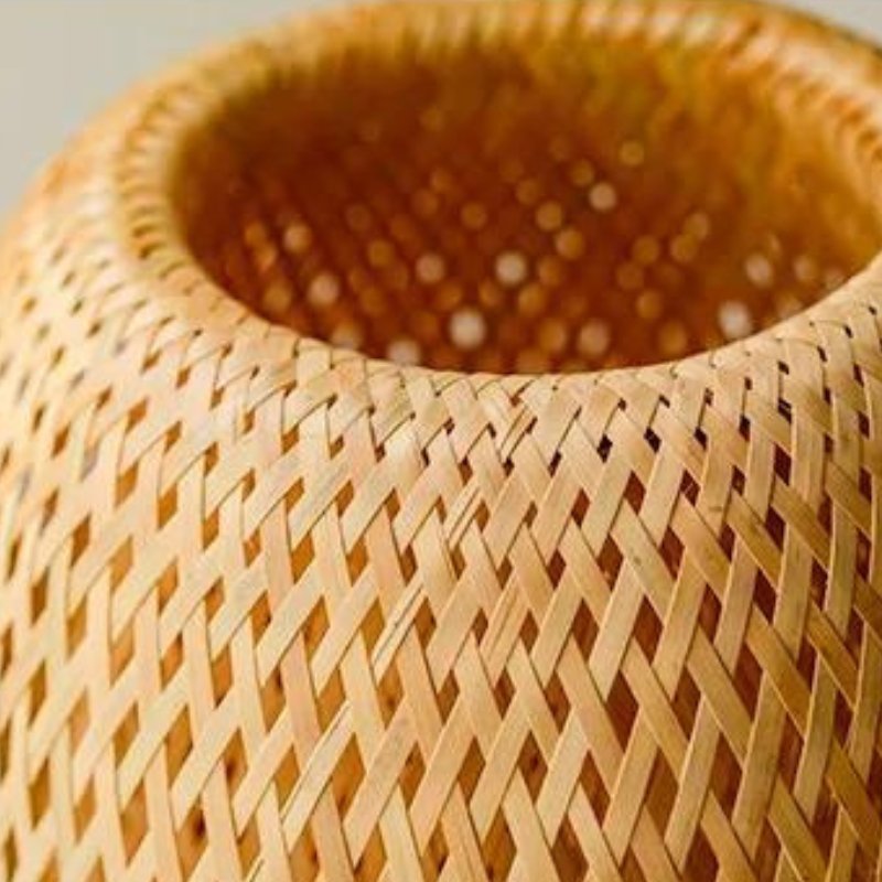 Luminária de Mesa Rattan - Zeraffe